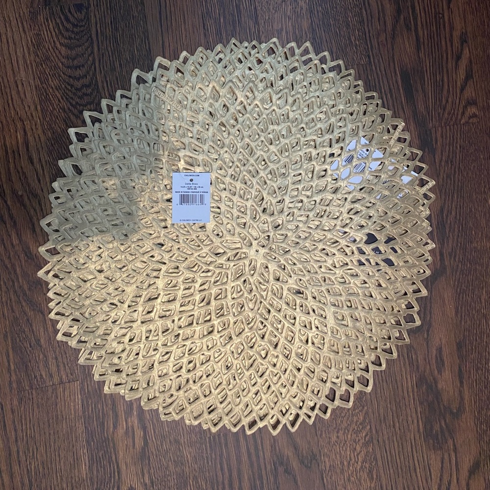 Set of 8 Chilewich Brass Dahlia Placemats
